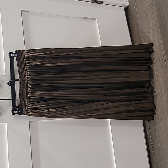 NWT Banana Republic Skirt And Top✨️ - Picture 4 of 7